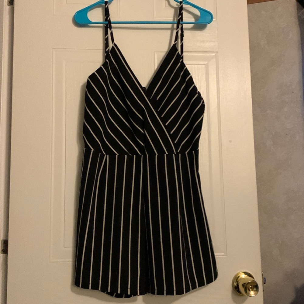 Jumpsuit never worn was to small